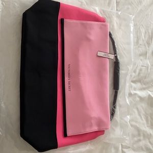 NWT with tags Victoria secret bag , great for  beach or pool.